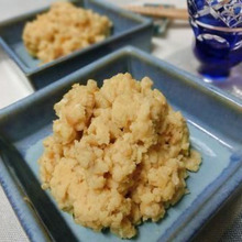 お酒のあてにもご飯のお供にも♪ ピリリと生姜が利いてる味噌玉子