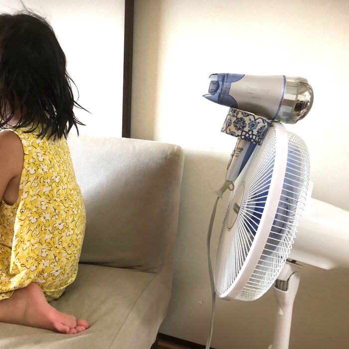 簡単手作り!「ハンズフリー♪ドライヤーホルダー」