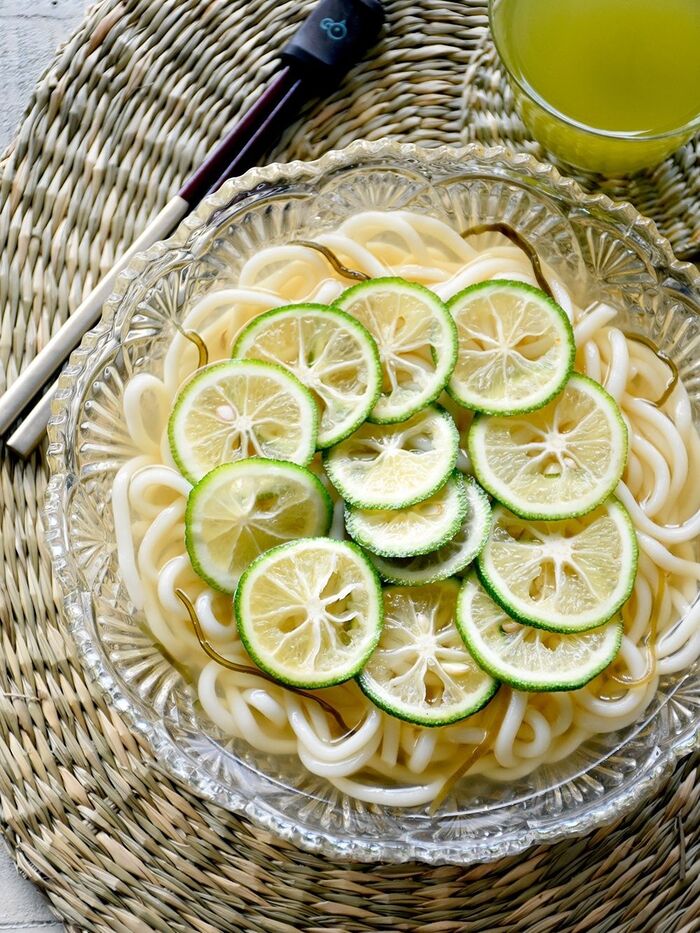 爽やすぎてたまらなーい♥青ゆず♥のっけうどん♥塩昆布味【*味付けひとつ *さっぱり *旨味満載】3分