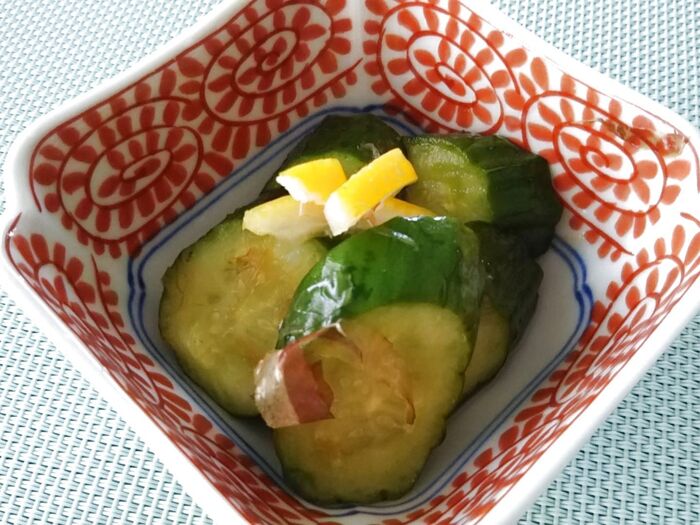 切って振って置くだけ!クセになるキュウリの漬物