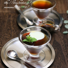 ほうじ茶ゼリー・黒蜜シロップかけ。