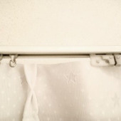 高い所のホコリは危険?カーテンレールの掃除はここに気をつけて