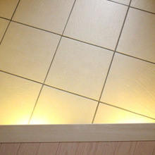 暗い玄関がパッと明るく変身!イケアのセンサーライトがコスパ最高で使えます♪