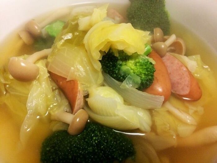 ブロッコリーのポトフ風野菜スープ