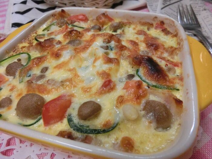 ズッキーニでくるくるきのこ巻き☆ レンジとグリルで時短キッシュ