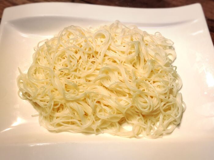 素麺を茹でる