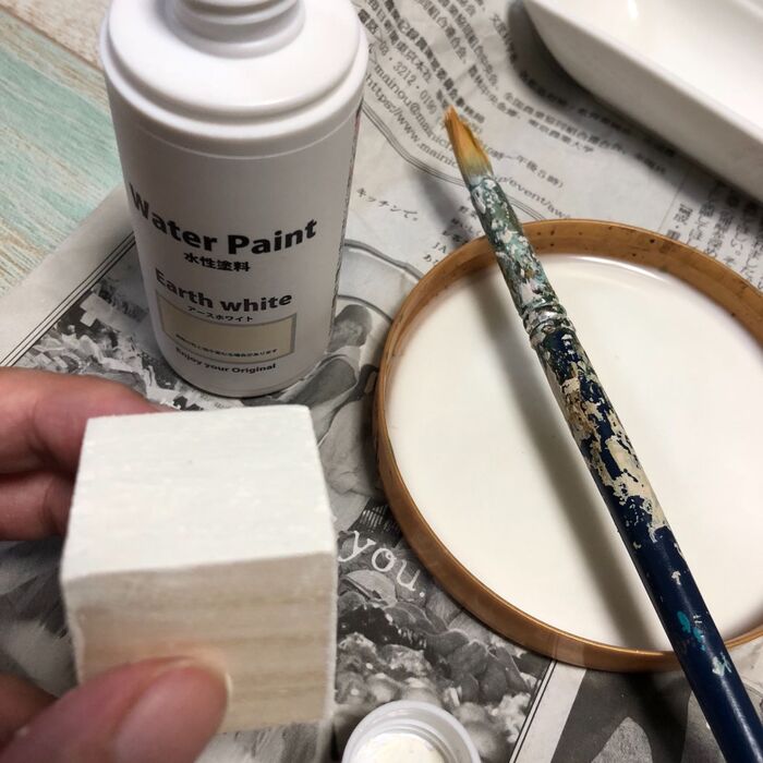 やすり掛け、塗装をします