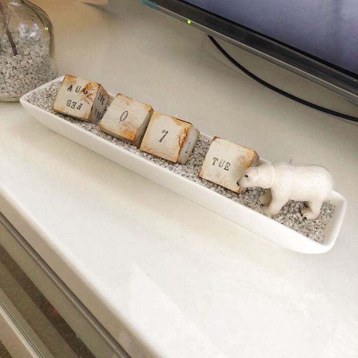 簡単過ぎてごめーん☆ダイソーの素材で万年カレンダー