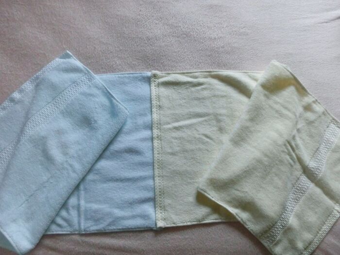 1.タオル2枚をつなぎあわせる