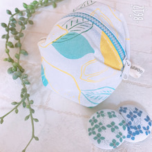 100均手拭いで簡単裏なしコロコロポーチと一手間で可愛くクルミボタンブローチ♪