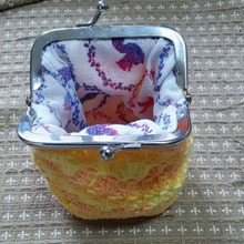 手ぬぐいのキレイな柄を内布にかわいいがま口財布