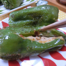 みそ味の小籠包!? ピーマンの玉ねぎ味噌マヨ詰め焼き