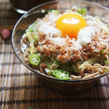 病みつき♡美味し過ぎる☆たくあんコリコリ♪オクラと納豆ねばとろそば