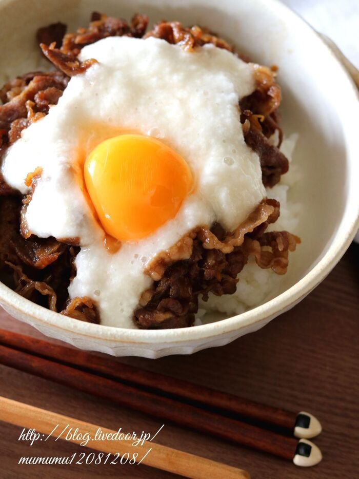 栄養満点!牛とろろ丼。