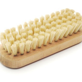 細かい汚れのお掃除には“ブラシ”が一番!そのブラシの使い方とは!?