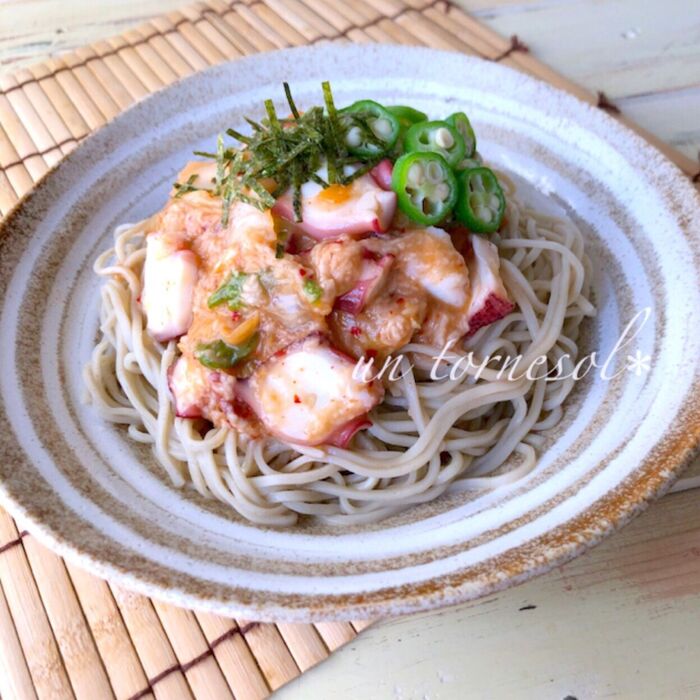 ネバネバでスタミナアップ♪タコキムチのとろろぶっかけ蕎麦