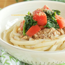 めんつゆ要らず! サバ缶モロヘイヤトマトうどん