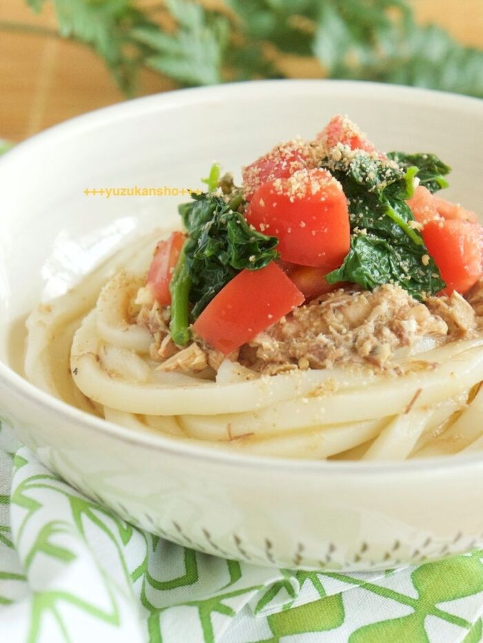 めんつゆ要らず! サバ缶モロヘイヤトマトうどん