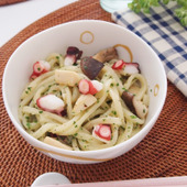 夏バテ対策!「タコのガーリックバターうどん」