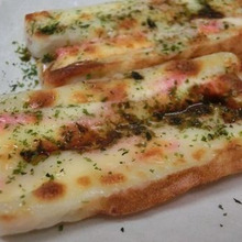 はやい、やすい、うまい☆ ちくわのたこ焼き風ピザ