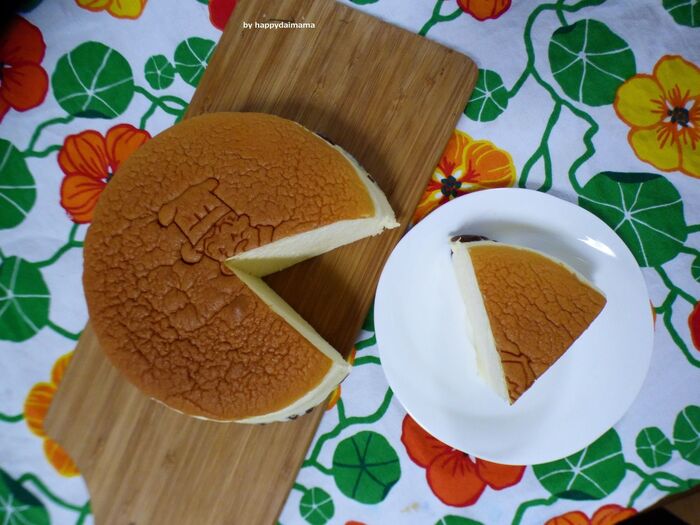 【りくろーおじさんの店】695円コスパ最高!焼きたてチーズケーキ!