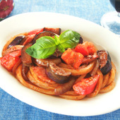 夏バテ対策!「なすとトマトのオトナのナポリタン風うどん」