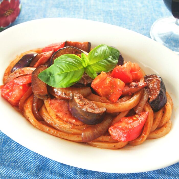 夏バテ対策!「なすとトマトのオトナのナポリタン風うどん」