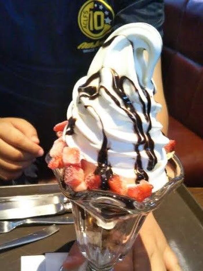 【サンマルクカフェ】コスパ最高!390円パフェがすごい!デニブランも!