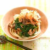 夏バテ対策!「にら豚ぶっかけうどん」
