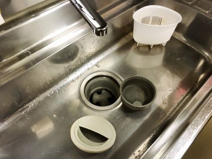 キッチンの悪臭は元から断たなきゃダメ!流し台下の臭い対策