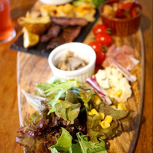 暮らし二スタ大阪オフ会♬おしゃれな肉バルで、魅せる盛り付けレッスン&ごちそうランチ