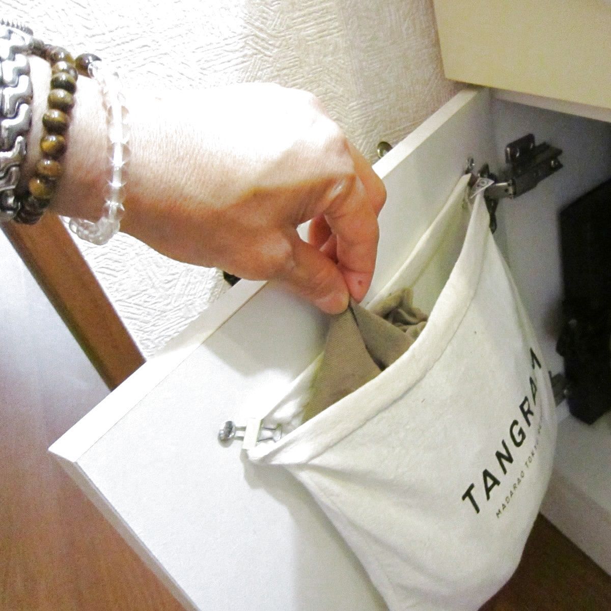 洗面台▶床の水垂れ/扉ウラの『ウエス』でストレス解消~【ウエス・シリーズ:その1】