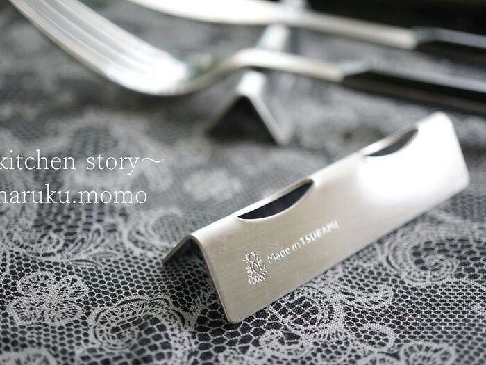 わ~待ってました!100均ナチュラルキッチンの高級感溢れる使いやすいカトラリーレスト