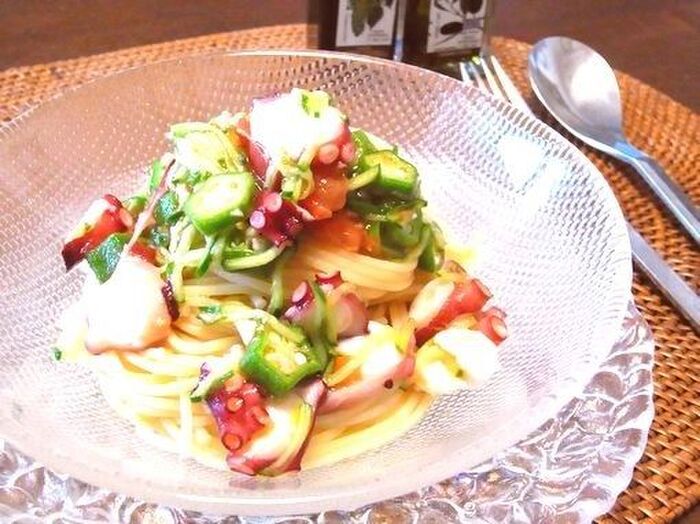 オクラと夏野菜 トロッと冷製トマトパスタ