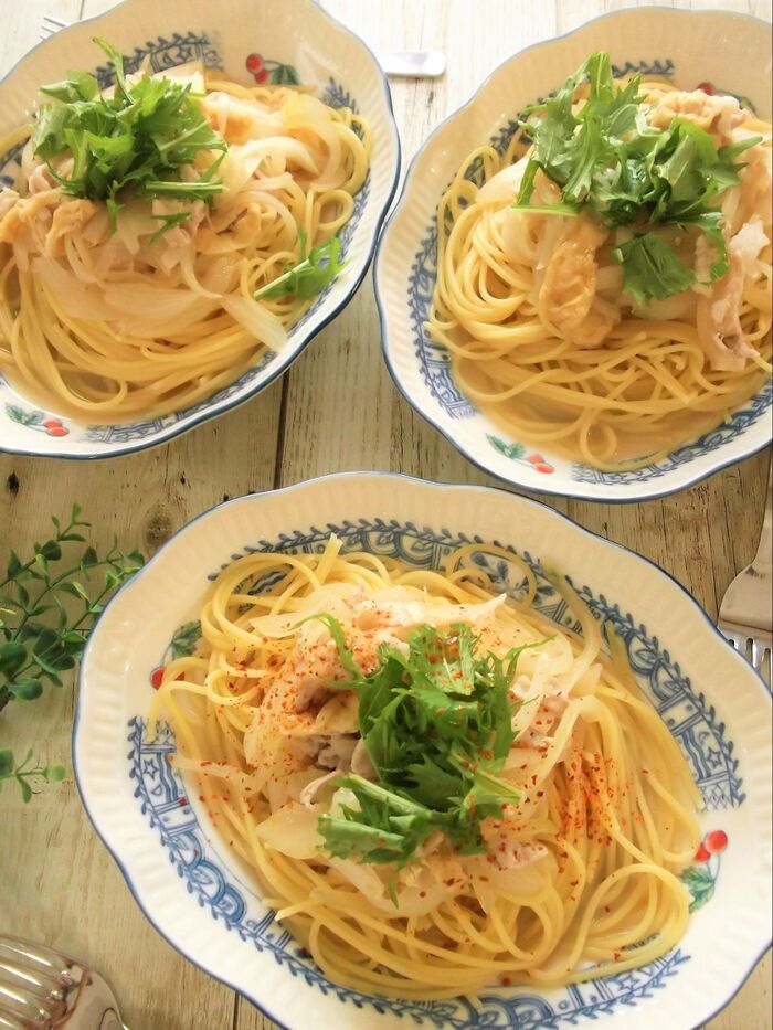 豚肉カサ増し~な感じ!簡単休日ランチ♪豚肉と薄揚げの和風スープパスタ