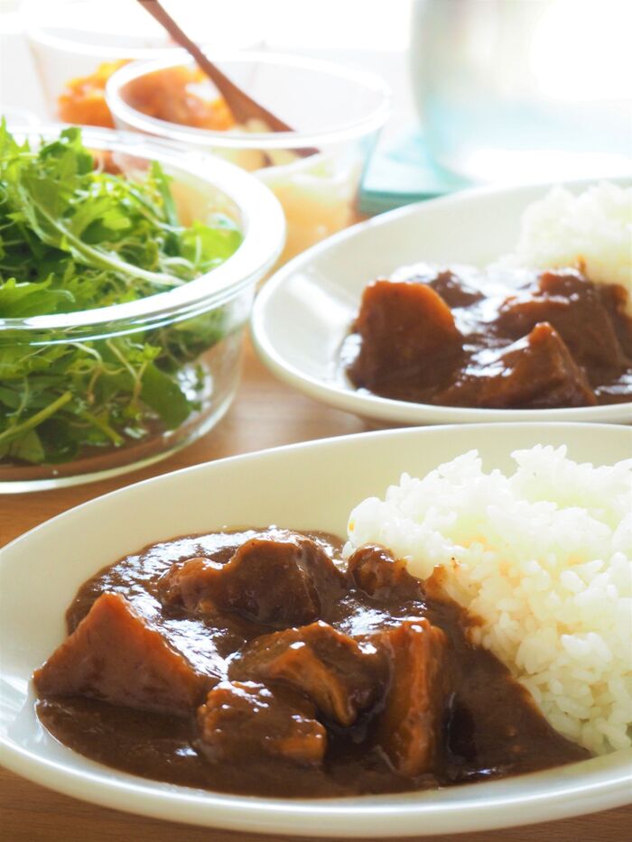 濃厚リッチな味わい♡ファミマ『お母さん食堂』の「具だくさんビーフカレー」が美味しすぎ♪