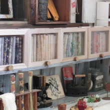 【飾って収納】布切れ・端切れはカラー別に詰め込んでミニ・ショップ風(⋈◍>◡<◍)。✧♡