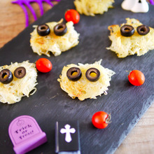 ぶきっちょさんでも!混ぜて焼くだけ!ハロウィンレシピ【もじゃもじゃオバケのポテトフィンガーガレット】