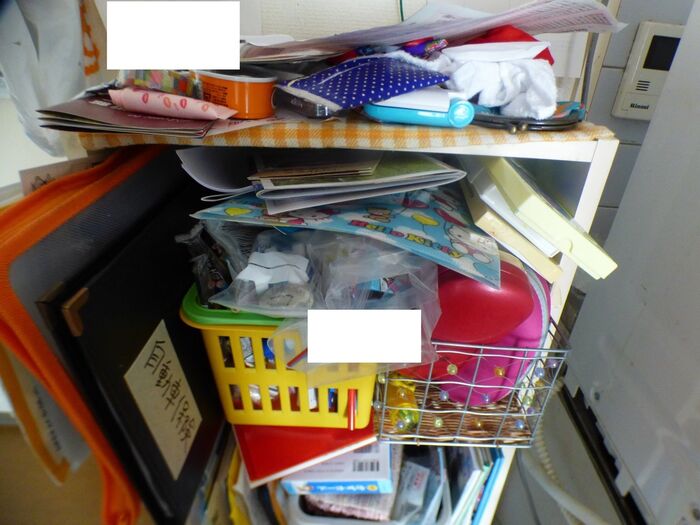 一番上には、とりあえずポイ置きの物