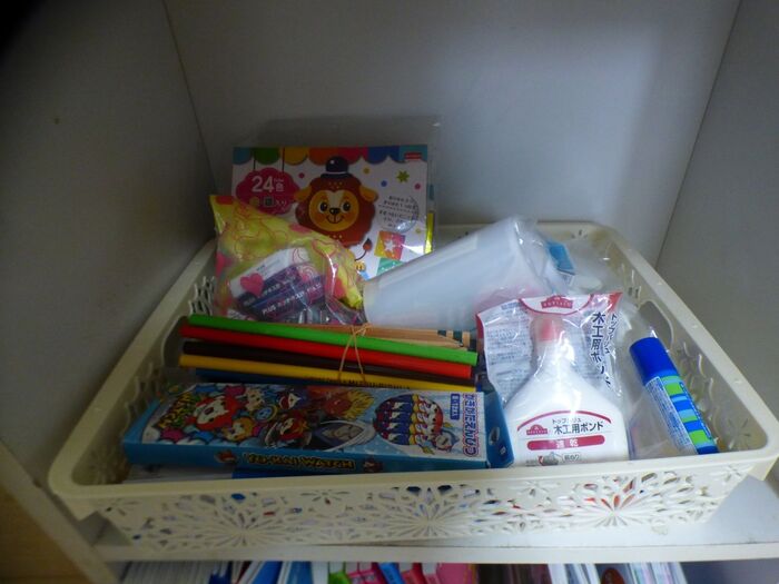 文具!見やすく浅い箱に入れる