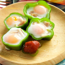 お弁当にも!ひと口サイズ ピーマンカップのベーコンエッグ