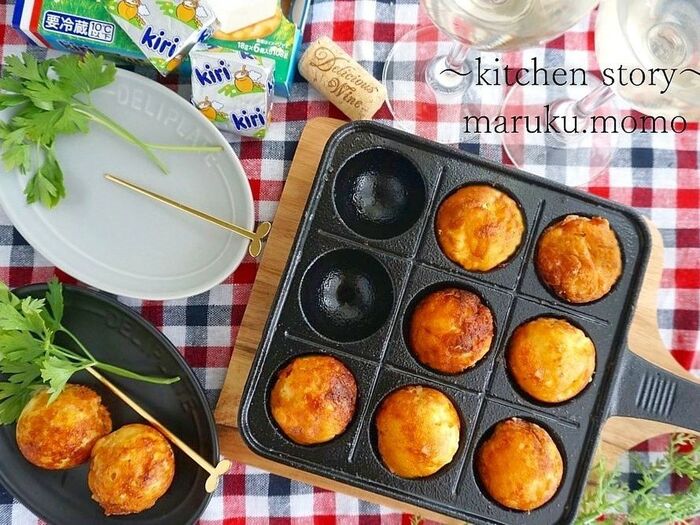 『スキレットたこ焼き』で作る!外はカリッ!中はとろとろ♪ダブルチーズと厚揚げの明石焼き風