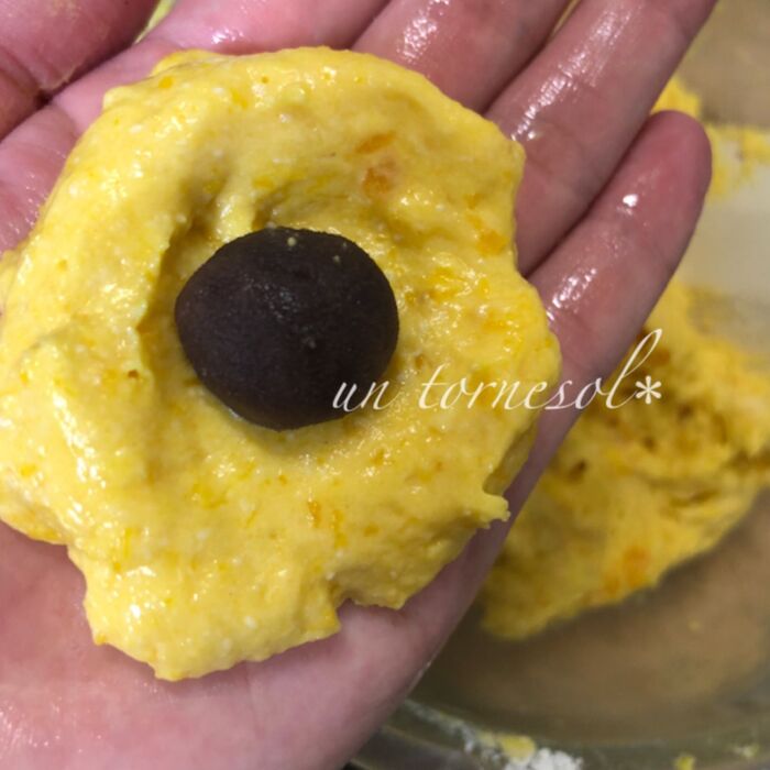 ③包んだ部分をしっかりつまんでおいて!