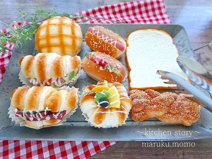 手触りも本物みたい!カフェ風ダイソーのスクイーズパン