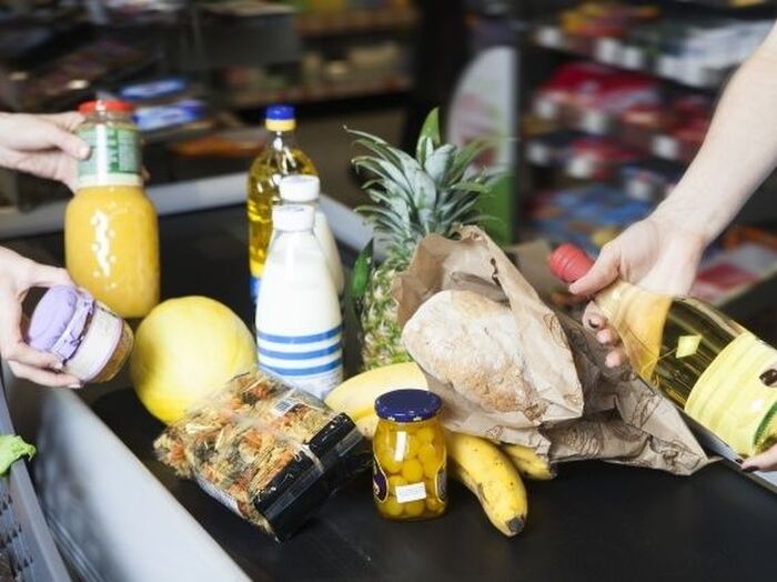 8.普通のスーパーとレジが違う