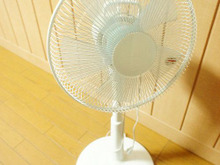 扇風機解体で内部もちゃちゃっと掃除