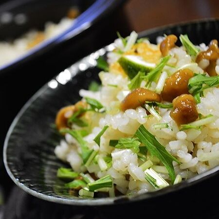 給料日前♥もりもり節約?♥松茸風味の炊き込みごはん【*安リッチ *定番 *新米】