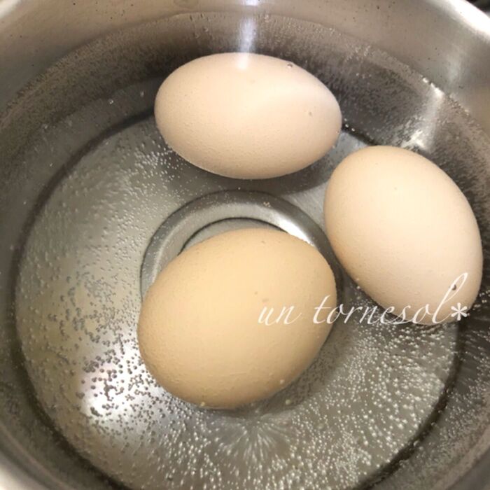 ①ゆで卵のかたさはお好みで!