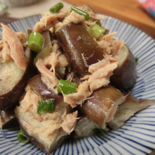 マヨとごま油のW使いがスゴイ♪ なすのツナマヨ和え