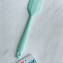 手に馴染むサイズが使いやすい! ミニスパチュラ